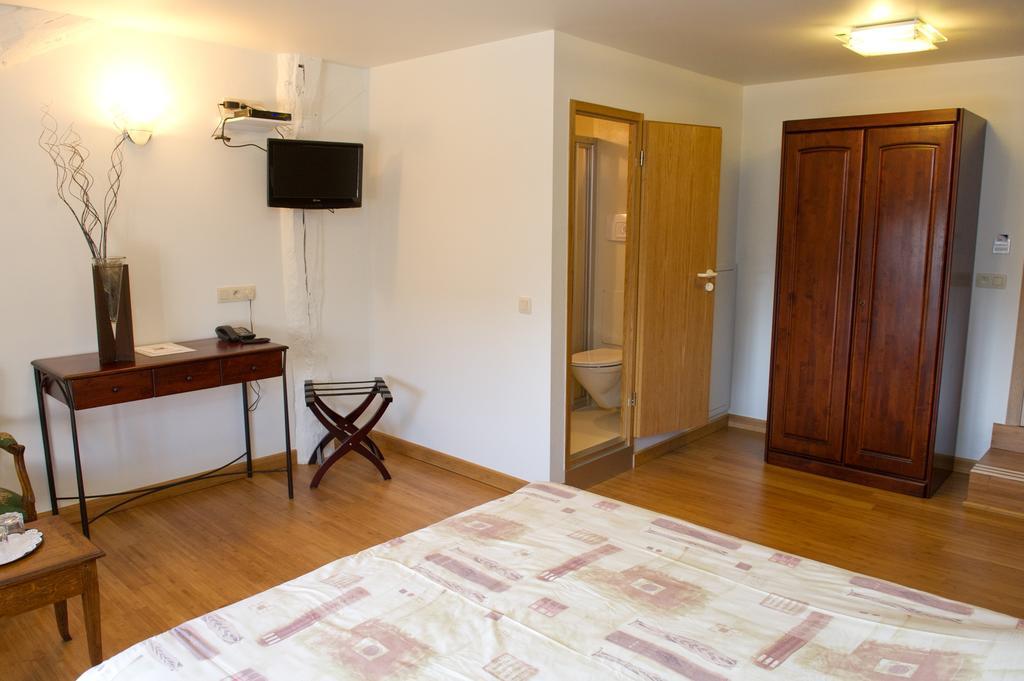 Auberge Saint-Martin Orchimont Room photo